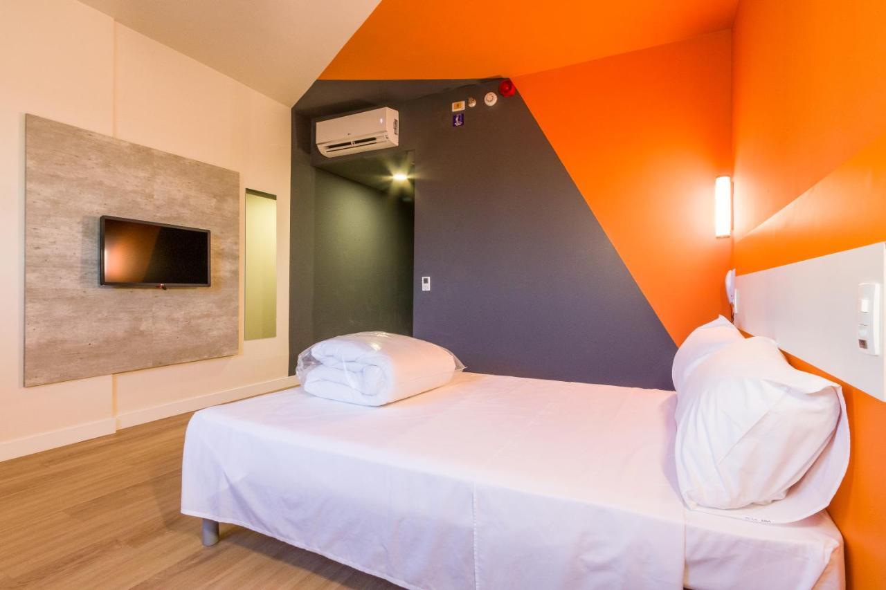 Hotel Ibis Budget Do Golf 2*