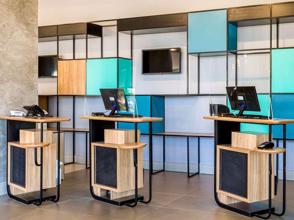 Hotel Ibis Budget Do Golf 2*